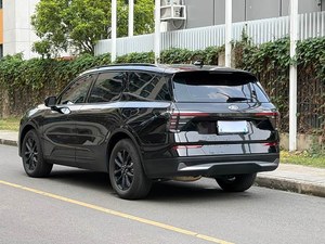 <span class=keywords><strong>Ford</strong></span> <span class=keywords><strong>Edge</strong></span> L 2.0T EcoBoost AWD 2024, SUV Familiare di Medie <span class=keywords><strong>Dimensioni</strong></span> a 7 Posti, Alimentazione a Benzina - Product Image 5