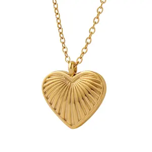 Minimalist Jewelry 18K Gold Plated Stainless Steel Women Chain Necklace Radial Texture Love Heart Pendants For Necklace