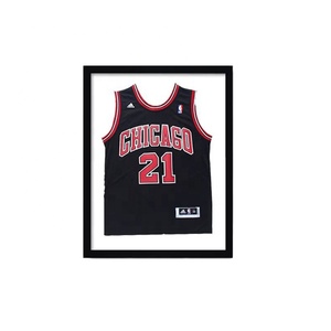 Regalos conmemorativos creativos montado en la pared plexiglás 32 pulgadas marco de madera camiseta pantalla marco de fotos - Product Image 3
