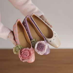 Bailarinas de edición limitada primavera/verano con remaches florales y punta abierta para mujer - Punta redonda - Tacón alto - Sandalia individual de moda - Product Image 1