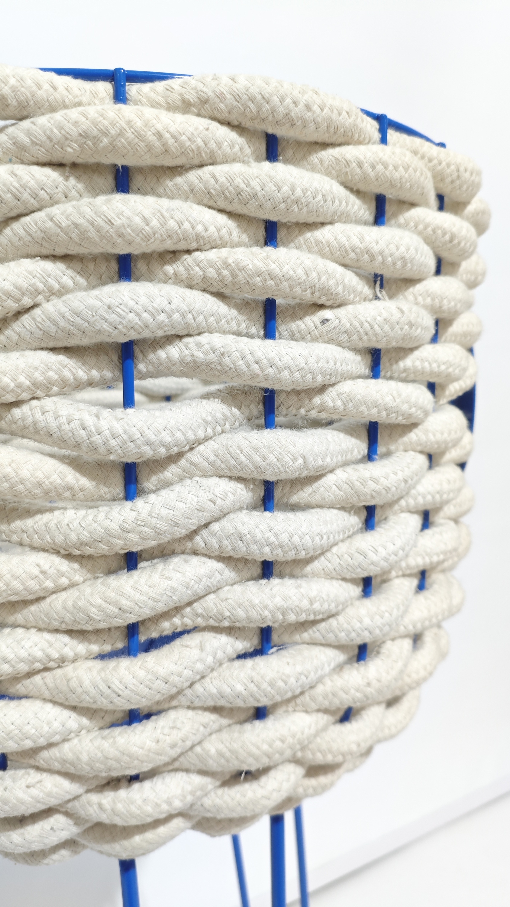 Apache Makeup Stand Cosmetic Display Toothpaste Rope Display Basket for Retail Shop — view 5