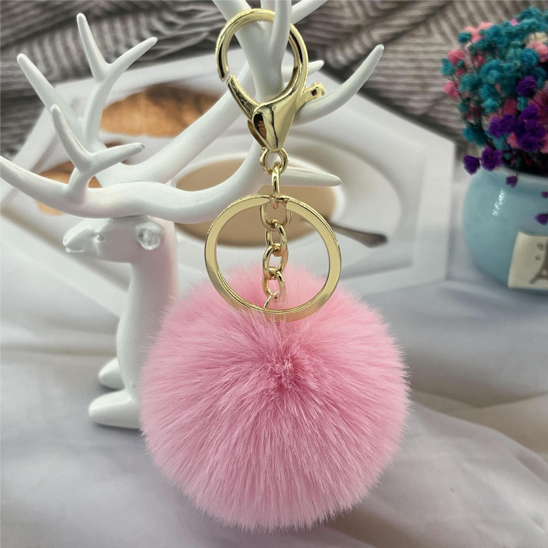Porte Clés Avec Pompon Rose Présenté Dans Une Pochette Cadeau Modèle Licorne