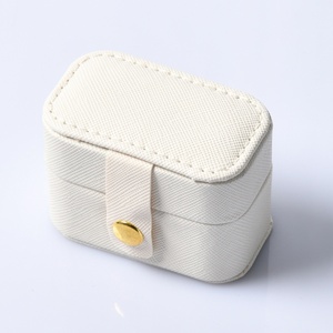 Mini Organisateur de Bagues Créatif, Boîte de Rangement Portable pour Bijoux, Organisateur de Voyage pour Bagues, Colliers, Bracelets, Boucles d'Oreilles, Mini Boîte à Bijoux - Product Image 5