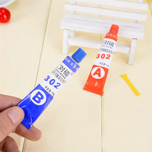 Mercancía general de vendedor callejero de un o dos yuanes: pegamento, adhesivos, pegamento AB, pegamento multiusos, pegamento para reparar calzado y otros. - Product Image 2