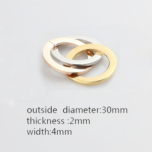 Collana <span class=keywords><strong>con</strong></span> Ciondolo a Triplo Cerchio in Acciaio Inox <span class=keywords><strong>Gioielli</strong></span> <span class=keywords><strong>Personalizzati</strong></span> <span class=keywords><strong>con</strong></span> <span class=keywords><strong>Nome</strong></span> Logo a Tre Colori - Product Image 4