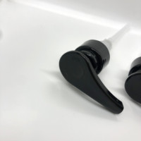 Pompe à Lotion en plastique noir avec un taux de décharge important de 4CC Offre Spéciale pour les produits de nettoyage
