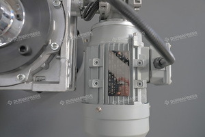 Machine de découpe à guillotine hydraulique automatique intégrée avec bras robotique pour le traitement de la tôle et support de matériaux pneumatique - Product Image 5