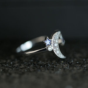 Anello Regolabile con Stella e Luna in Cristallo per Donne, Accessorio Moda Celestiale per Uso Quotidiano - Product Image 3