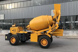 Camion malaxeur à béton autochargeur haute capacité HY200, poids net 6000 kg, pour les entreprises de location, structure de châssis robuste - Product Image 2
