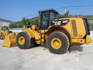 Tractor de carga frontal Caterpillar 966K usado con motor de 20 toneladas y bomba hidráulica Moog de carga nominal de 6 toneladas para granjas - Product Image 3