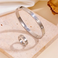 Vente en Gros Bijoux Fantaisie de Luxe Personnalisés de Marque, Plaqué Or 18K en Acier Inoxydable, Zircon, Bracelet et Jonc pour Femme