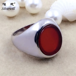 Bague élégante en argent sterling 925 pour homme avec agate rouge, accessoire de bijouterie - Product Image 4