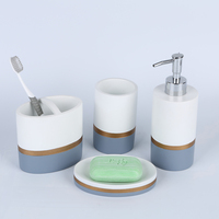 Décor de salle de bain personnalisé Ensemble d'accessoires de salle de bain en polyrésine Ensemble d'accessoires de salle de bain simple en résine 3 couleurs Ensemble de 4 pièces