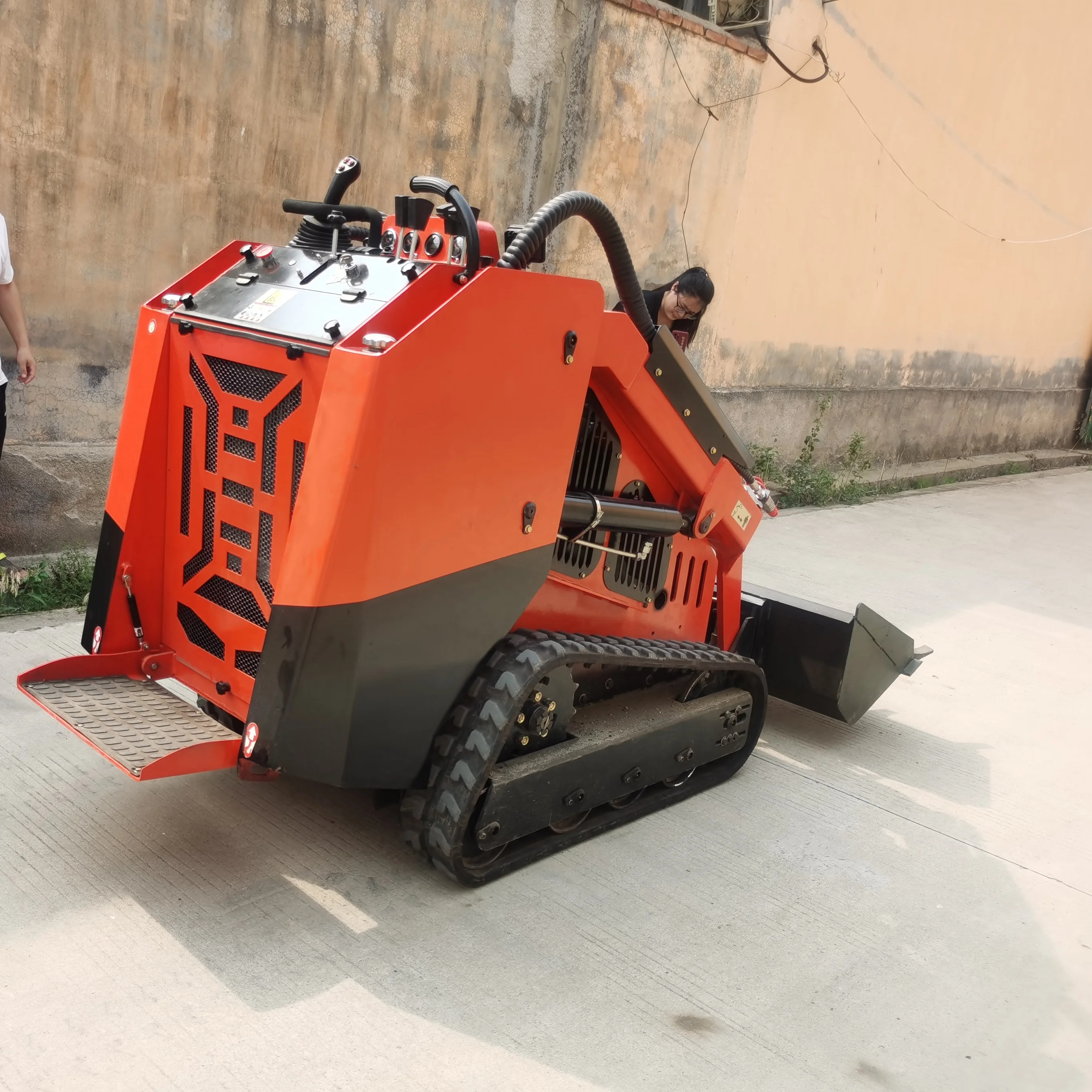 Дизельный погрузчик с бортовым поворотом 25 л.с., Международный погрузчик с бортовым поворотом, гидравлический погрузчик с резиновой гусеницей