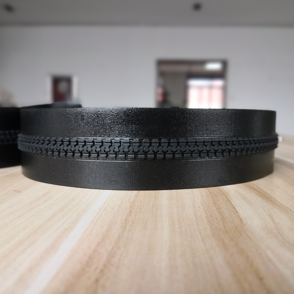 Airtight Slider Zipper, TPU Weldable Isolation For Diving Suit, TPU Coated Tape, Resin Teeth, Metal Slider.