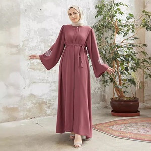 Vendita calda elegante e modesto abito estivo Abaya da donna con perline pesanti abito lungo in strass realizzato in poliestere per medio-orientale - Product Image 3