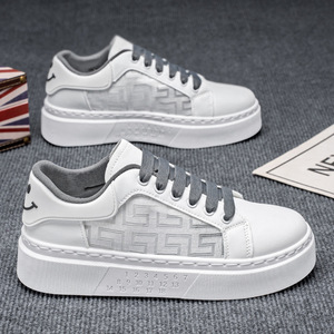 Chaussures de sport décontractées blanches tendance pour hommes, respirantes, évidées, à semelle épaisse en EVA, style polyvalent, nouvelle collection pour étudiants, doublure en maille - Product Image 1