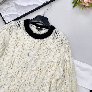 เสื้อสเวตเตอร์คอกลมแบบถักลายเคเบิ้ล แต่งขอบด้วยผ้าถักลายตัดกัน เหมาะสำหรับใส่ลำลองและใส่ทำงาน - Product Image 5