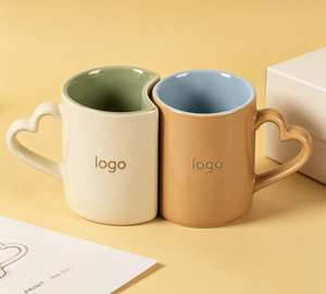 Juego de Tazas de Café de Cerámica Personalizadas para Parejas, Recuerdo de <span class=keywords><strong>Skye</strong></span>, Taza de Porcelana con Asa Alta, Venta al Por Mayor OEM - Product Image 1