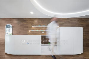 מודרני פשוט אופטי חנות פנים אולם תצוגה קישוט רעיונות יצירתיים משקפיים סימן לוח מחלק שולחנות תצוגת ריהוט - Product Image 5