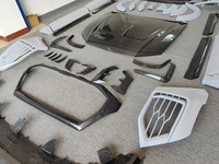 Pour Audi RS Q8 pièces de carrosserie Kit de carrosserie en fibre de carbone en forme de M avec pare-chocs avant et arrière jupes latérales garde-boue de capot moteur