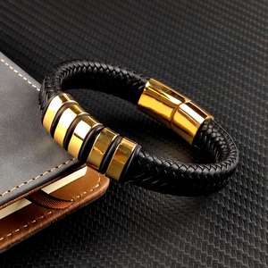 <span class=keywords><strong>Bracciale</strong></span> in Pelle Nera Intrecciata con Chiusura Magnetica in Acciaio Inossidabile Personalizzato per Uomo, <span class=keywords><strong>Figlio</strong></span>, Papà, Marito, Fidanzato - Product Image 2