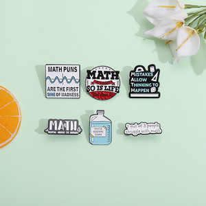 Broches en émail mathématiques créatives Fonction <span class=keywords><strong>Life</strong></span> Girls <span class=keywords><strong>Love</strong></span> Math Formula Metal Badges Punk Costumes Épinglettes Bijoux Accessoires - Product Image 2