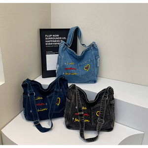 Bolso de Hombro de Mezclilla con Patrón de Letras Bordadas, Correa Única, Cierre Abierto, Estilo Moderno, para Uso Diario en Todas las Estaciones - Product Image 1