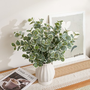 Plante artificielle CallaFloral Eucalyptus, blanc, vert, vert foncé, polyester, branche unique, décoration intérieure, artisanat, décoration de mariage - Product Image 1