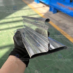 Rouleau <span class=keywords><strong>de</strong></span> <span class=keywords><strong>porte</strong></span> <span class=keywords><strong>de</strong></span> garage personnalisé formant la machine Poutre inférieure <span class=keywords><strong>de</strong></span> <span class=keywords><strong>porte</strong></span> <span class=keywords><strong>de</strong></span> volet roulant pour la production automatique <span class=keywords><strong>de</strong></span> profilés en acier - Product Image 1