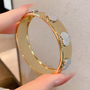 Juego de Joyería de Tres Piezas de Cobre de Alta Gama, Completamente Incrustado en Diamantes, para Bodas, Fiestas, Moda, Regalo con Textura, Nueva Llegada - Product Image 5