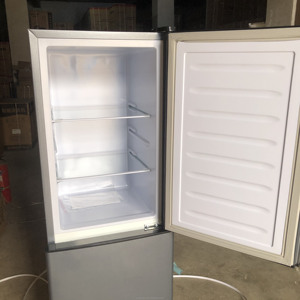 Réfrigérateur moderne à trois portes en acier inoxydable de 206 litres, congélateur supérieur, idéal pour la maison, l'extérieur et l'hôtellerie – Meilleure vente - Product Image 3