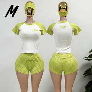 Set Due Pezzi con Logo Personalizzato a Pois Stile Y2k, Abbigliamento Donna in Cotone, T-Shirt a Maniche Corte con Pantaloncini Pieghevoli, Set Loungewear da Donna - Product Image 4