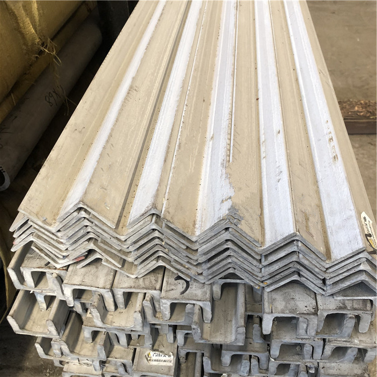 65 x 65 x 8 Steel angle iron