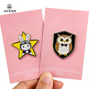 Fournisseur chinois d'épingles à revers en métal, design haut de gamme, épingles à revers sur le thème du football - Product Image 5