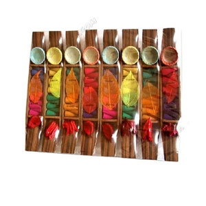 Mini candele profumate e bastoncini di incenso in fiore supporto di legno - Product Image 2