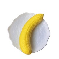 Gele bananen-vormige fruit squishy slow rising stress toys nieuwe PU schuim realistische voedsel knijp zachte groothandel kinderspeelgoed