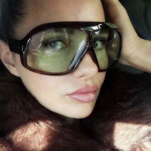 Lunettes de soleil vintage 2025 à monture large, style aviateur, motif léopard jaune, protection UV400, pour femme - Product Image 3