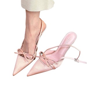 2024 nouveau <span class=keywords><strong>petit</strong></span> parfumé explosif pointu tête arc sandales <span class=keywords><strong>talon</strong></span> mince dos voyage ceinture correspondant couleur talons hauts femme - Product Image 4