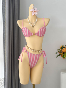 Bikini de Dos Piezas con Top de Tubo y Rayas Sexys Estilo Europeo y Americano 2026, con Cordones, para Vacaciones en la Playa - Product Image 4