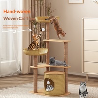 Arbre à chat en rotin tressé à la main, plusieurs plateformes, paniers tressés, poteaux à gratter en sisal, maison-caverne en rotin pour chats d'intérieur