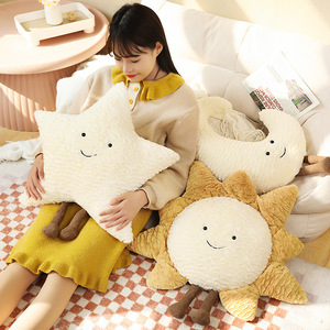 Jouets en peluche mignons en forme d'étoile, de lune et de soleil, coussin décoratif pour canapé, oreiller de décoration pour la maison - Product Image 1