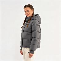 Vente en gros de manteaux d'hiver pour femmes de haute qualité, sur mesure, grande taille, épais, à capuche, de luxe, rembourrés