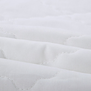 Protector de Colchón Doble Premium de Poliéster CHENHONG al por Mayor - Calidad de Hotel de 5 Estrellas, Diseño Acolchado Liso, Antiácaros - Product Image 5