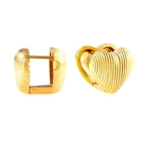 Modernos Pendientes de Aro de Acero Inoxidable para Mujer con Textura a Rayas y Doble Corazón, Resistentes al Agua, Chapados en Oro de 18K - Product Image 6