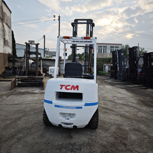 Secondhand TCM Mini Forklift 3 Ton <b>Used</b> Forklift Good Condition for Various Including Retail Stock With EPA CE Diesel Engine - Product Image 3