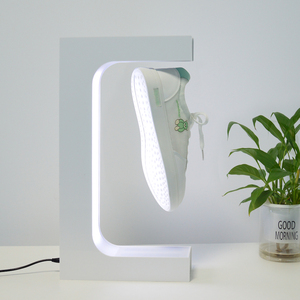 2025 ý tưởng mới đứng từ bay lên giày hiển thị Giày hiển thị giá giày chủ nổi thiết bị cho máy tính để bàn trang trí - Product Image 2