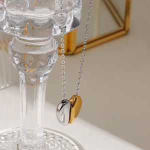 Collana pendente con cuore in oro 18K placcato SongYi oro solido placcato 'L' Love Letter - Product Image 3