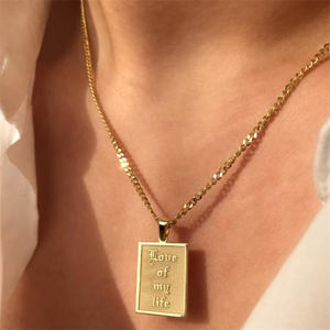 สร้อยคอจี้ข้อความสโลแกนแบบกำหนดเอง,สร้อยคอโลหะแกะสลักเครื่องประดับกันน้ำทรงสี่เหลี่ยมที่มีเสน่ห์ในชีวิตของฉันใหม่ - Product Image 5