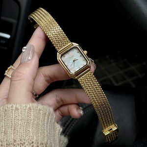 <span class=keywords><strong>Montre</strong></span>-Bracelet à <span class=keywords><strong>Quartz</strong></span> Scottie 9755 de Luxe en Acier Inoxydable avec Verre Minéral pour <span class=keywords><strong>Femme</strong></span> - Product Image 1